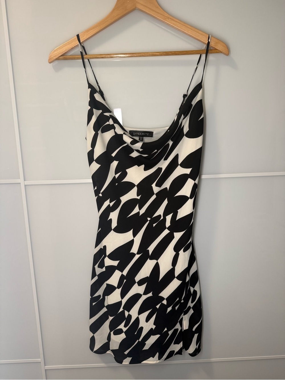 Dynamite Black and Cream Abstract Slip Mini Dress - Picture 2 of 7
